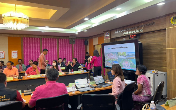 หน่วยวิจัย 3E ร่วมกับ ทสจ.หนองบัวลำภู จัดประชุมคณะทำงานด้านการเปลี่ยนแปลงสภาพภูมิอากาศระดับจังหวัด ครั้งที่ 5/2566 เพื่อสรุปผลการดำเนินโครงการ ภายใต้โครงการการพัฒนาศักยภาพสำนักงานทรัพยากรธรรมชาติและสิ่งแวดล้อมจังหวัด จังหวัดหนองบัวลำภู