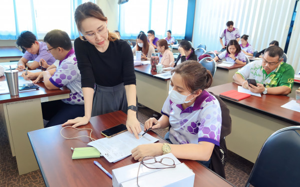 หัวหน้าหน่วยวิจัย3E เป็นวิทยากรบรรยาย ในฐานะผู้เชี่ยวชาญด้านคาร์บอนฟุตพริ้นท์ และจัดทำ workshop แก่บุคลากรและนักศึกษา มหาวิทยาลัยแม่โจ้