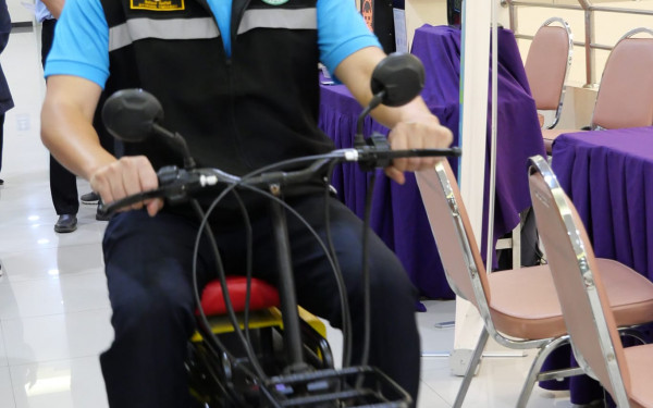 DustBoy โชว์ผลงานเครื่องตรวจวัดคุณภาพอากาศและรถมอเตอร์ไซด์ไฟฟ้าวัดฝุ่น