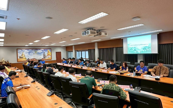 ::3ENEWS::  รศ.ดร.เศรษฐ์ สัมภัตตะกุล ร่วมหารือแนวทางจัดการเชื้อเพลิงร่วมกับผู้ว่าราชการจังหวัดลำพูนและทีมผู้บริหาร