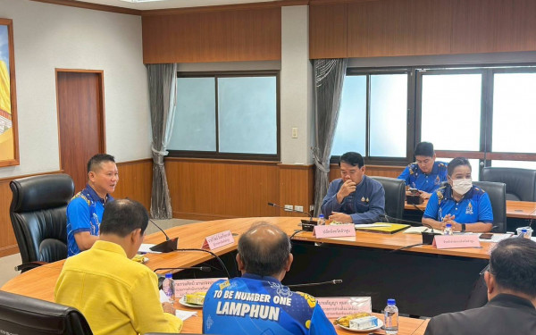 ::3ENEWS::  รศ.ดร.เศรษฐ์ สัมภัตตะกุล ร่วมหารือแนวทางจัดการเชื้อเพลิงร่วมกับผู้ว่าราชการจังหวัดลำพูนและทีมผู้บริหาร