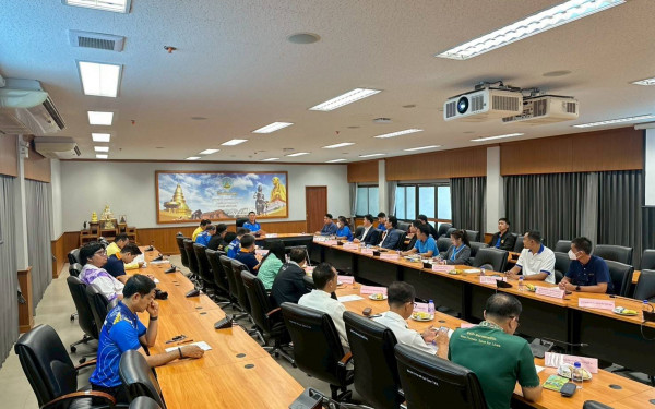 ::3ENEWS::  รศ.ดร.เศรษฐ์ สัมภัตตะกุล ร่วมหารือแนวทางจัดการเชื้อเพลิงร่วมกับผู้ว่าราชการจังหวัดลำพูนและทีมผู้บริหาร