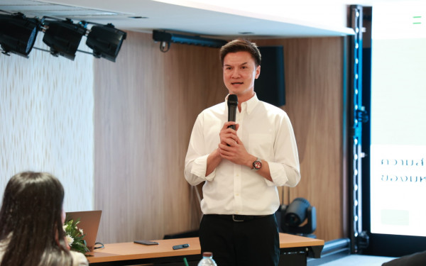 หน่วยวิจัย 3E CMU ร่วมเป็นวิทยากรอบรมเชิงปฏิบัติการ “การเตรียมความพร้อมบุคลากรของมหาวิทยาลัยเทคโนโลยีรัตนโกสินทร์ เพื่อมุ่งสู่ความเป็นกลางทางคาร์บอน (Carbon Neutrality) ของหน่วยงาน”