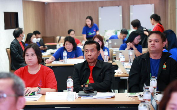 หน่วยวิจัย 3E CMU ร่วมเป็นวิทยากรอบรมเชิงปฏิบัติการ “การเตรียมความพร้อมบุคลากรของมหาวิทยาลัยเทคโนโลยีรัตนโกสินทร์ เพื่อมุ่งสู่ความเป็นกลางทางคาร์บอน (Carbon Neutrality) ของหน่วยงาน”