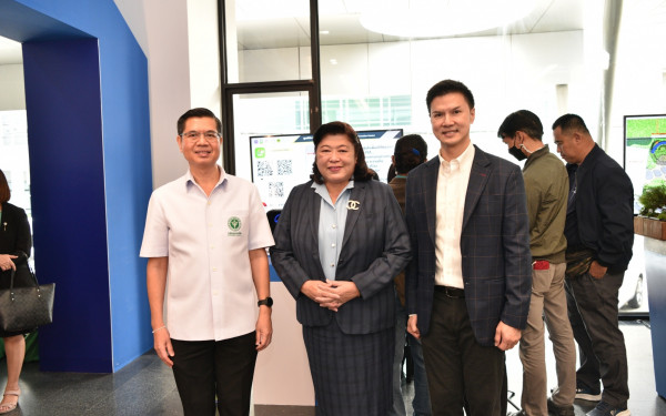 รัฐมนตรีว่าการกระทรวงการอุดมศึกษา วิทยาศาสตร์ วิจัยและนวัตกรรม ส่งมอบเครื่องตรวจวัดฝุ่นละอองขนาดเล็กในอากาศด้วยระบบเซ็นเซอร์ (DustBoy) ให้แก่กระทรวงสาธารณสุข