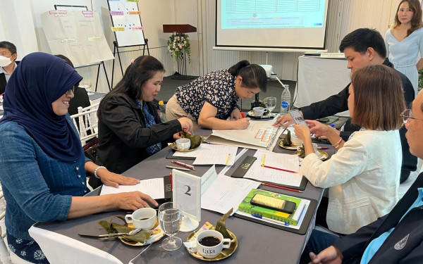 หน่วยวิจัย 3E ร่วมกับสำนักงานทรัพยากรธรรมชาติและสิ่งแวดล้อมจังหวัดลำปาง จัดประชุมระดมความคิดเห็นเพื่อจัดทำมาตรการและแผนปฏิบัติการปรับตัวต่อผลกระทบจากการเปลี่ยนแปลงสภาพภูมิอากาศ (Focus group)