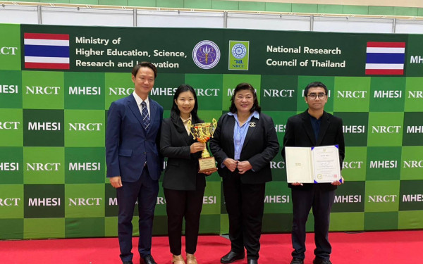 ทีมนักวิจัย 3E คว้ารางวัลชนะเลิศระดับ “Grand Prize” ในการประกวดผลงานวิจัย สิ่งประดิษฐ์ และนวัตกรรม ในเวทีนานาชาติ ณ กรุงโซล สาธารณรัฐเกาหลี 