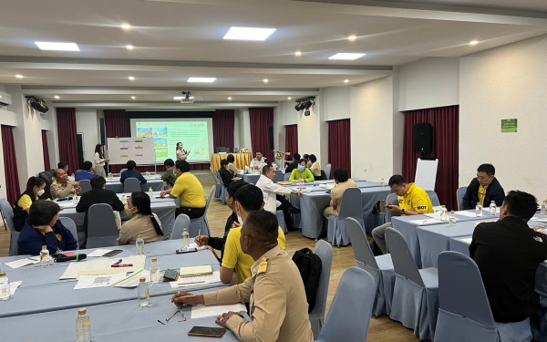 หน่วยวิจัย 3E ร่วมกับสำนักงานทรัพยากรธรรมชาติและสิ่งแวดล้อมจังหวัดลำพูน จัดประชุมระดมความคิดเห็นเพื่อจัดทำมาตรการและแผนปฏิบัติการปรับตัวต่อผลกระทบจากการเปลี่ยนแปลงสภาพภูมิอากาศ (Focus group)