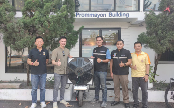 DustBoy E-motorbike และ Smart DustPole