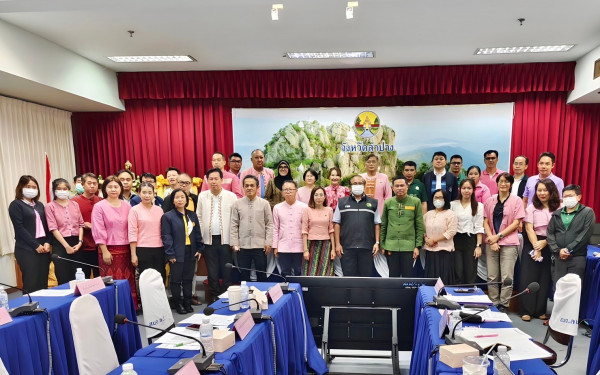 หน่วยวิจัย 3E ร่วมกับสำนักงานทรัพยากรธรรมชาติและสิ่งแวดล้อมจังหวัดลำปาง จัดการประชุมคณะทำงานด้านการเปลี่ยนแปลงสภาพภูมิอากาศระดับจังหวัด ครั้งที่ 5/2566 ภายใต้โครงการการพัฒนาศักยภาพสำนักงานทรัพยากรธรรมชาติและสิ่งแวดล้อมจังหวัด